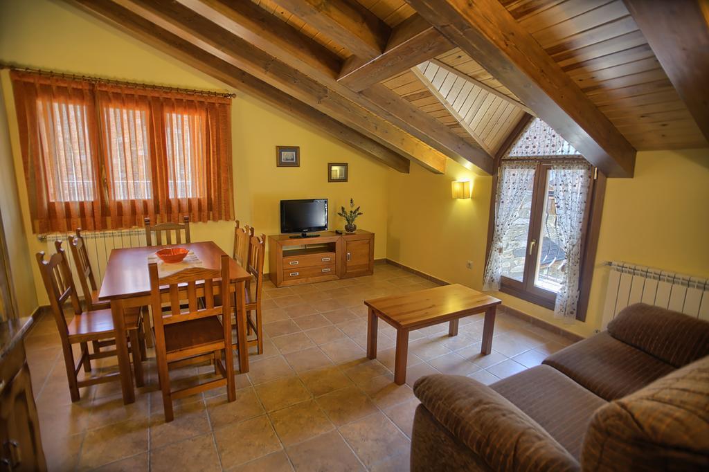 Apartamentos Casa Riu Sahun Rum bild