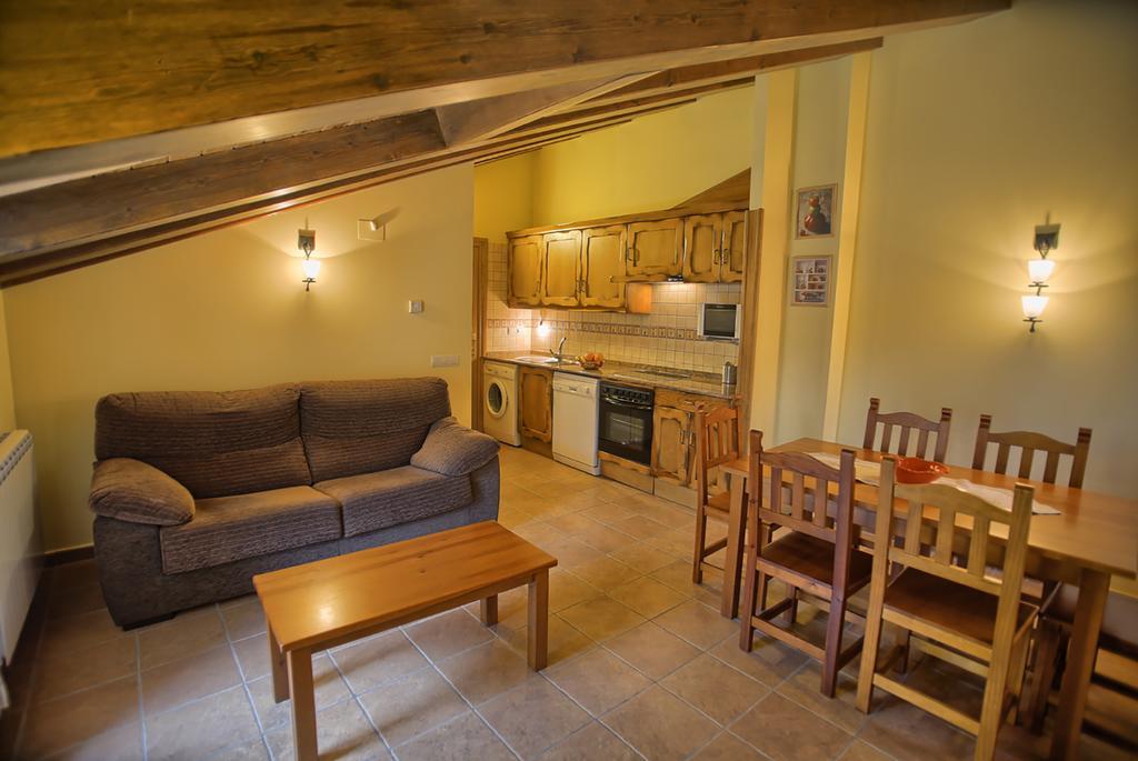 Apartamentos Casa Riu Sahun Rum bild